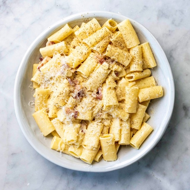 Rigatoni carbonara