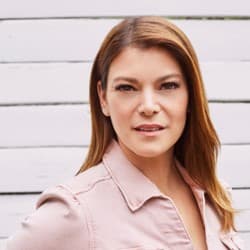 Gail Simmons avatar image