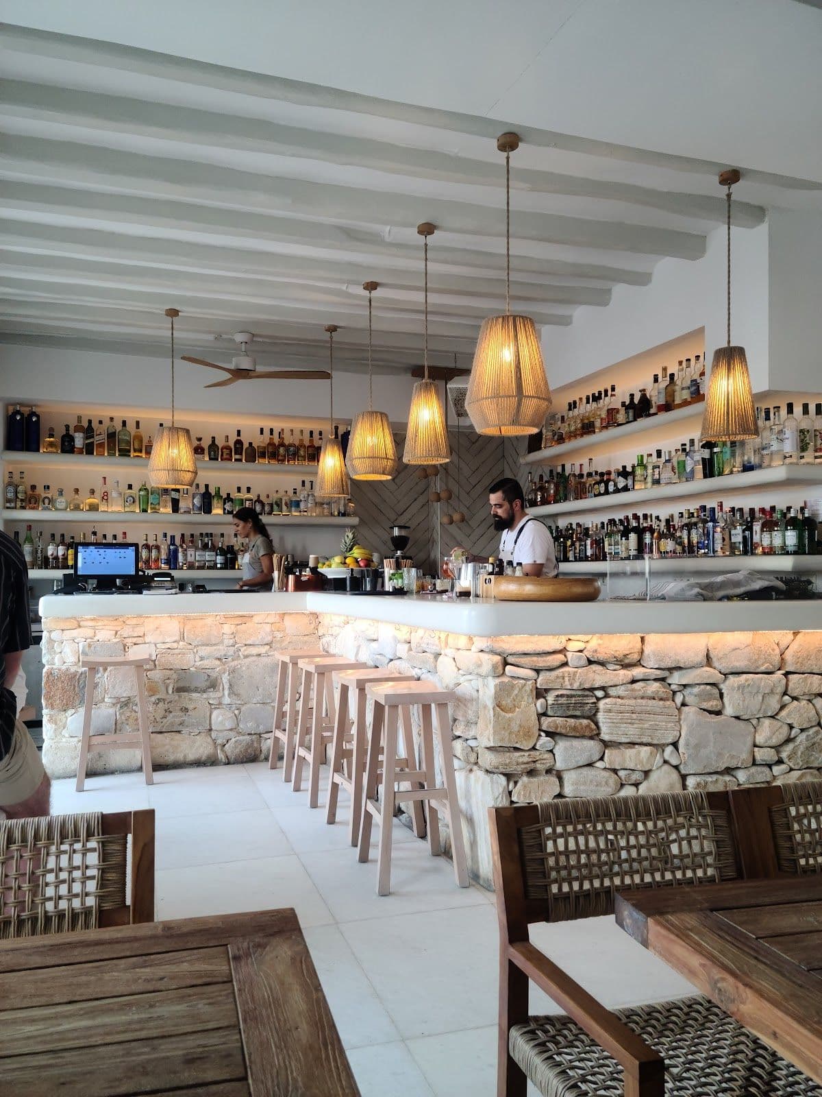 Fotis All Day Bar