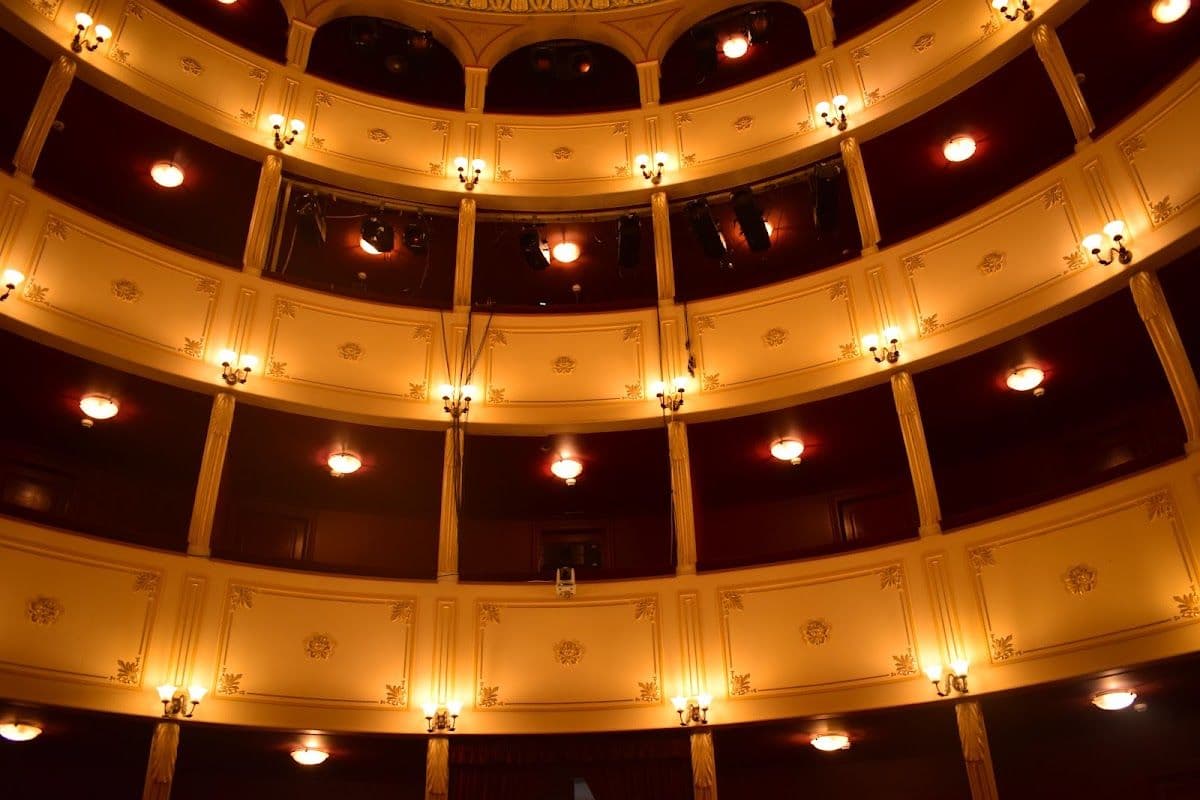Apollon Theatre