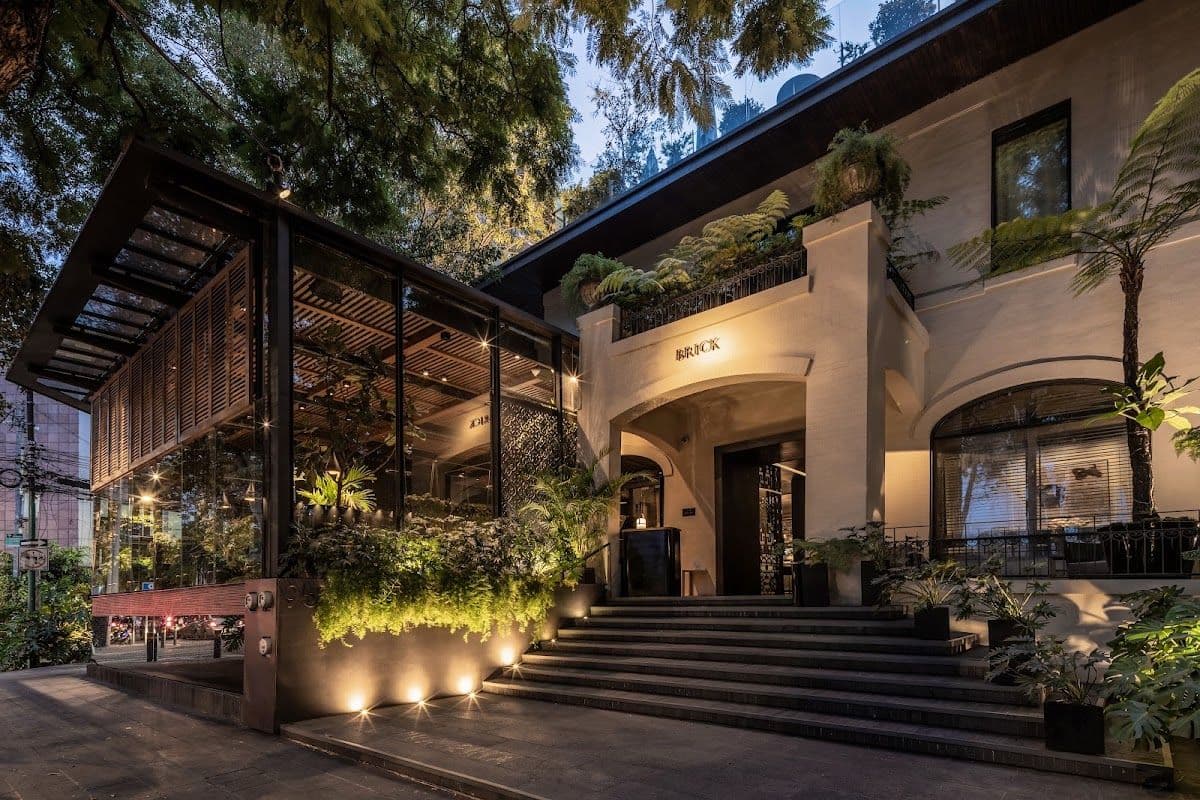 Brick Hotel